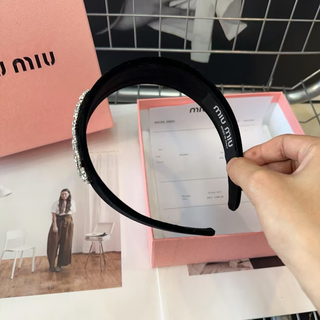 M1UM1U ダイヤモンドレターヘッドバンド【50％割引+送料無料】