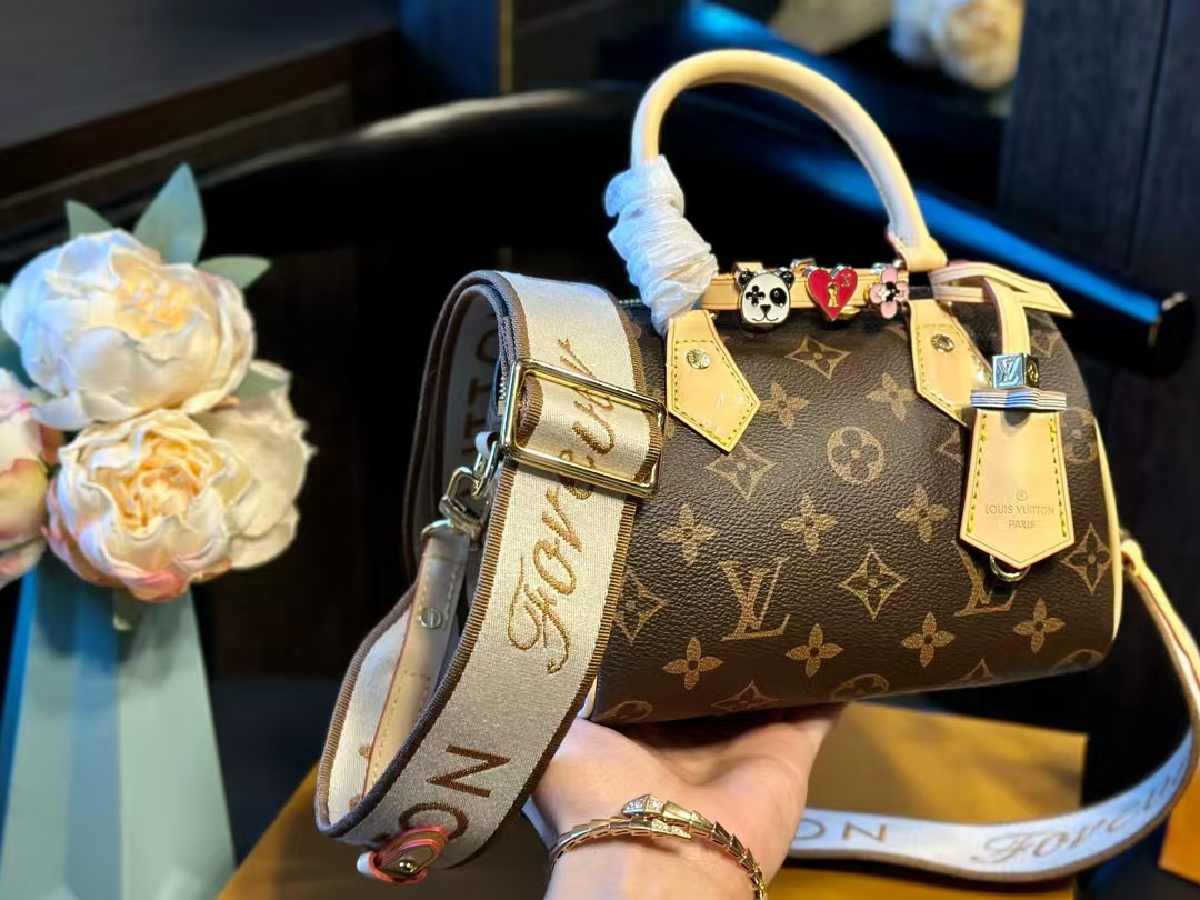 LV老眼ハンドバッグ【50％割引+送料無料】