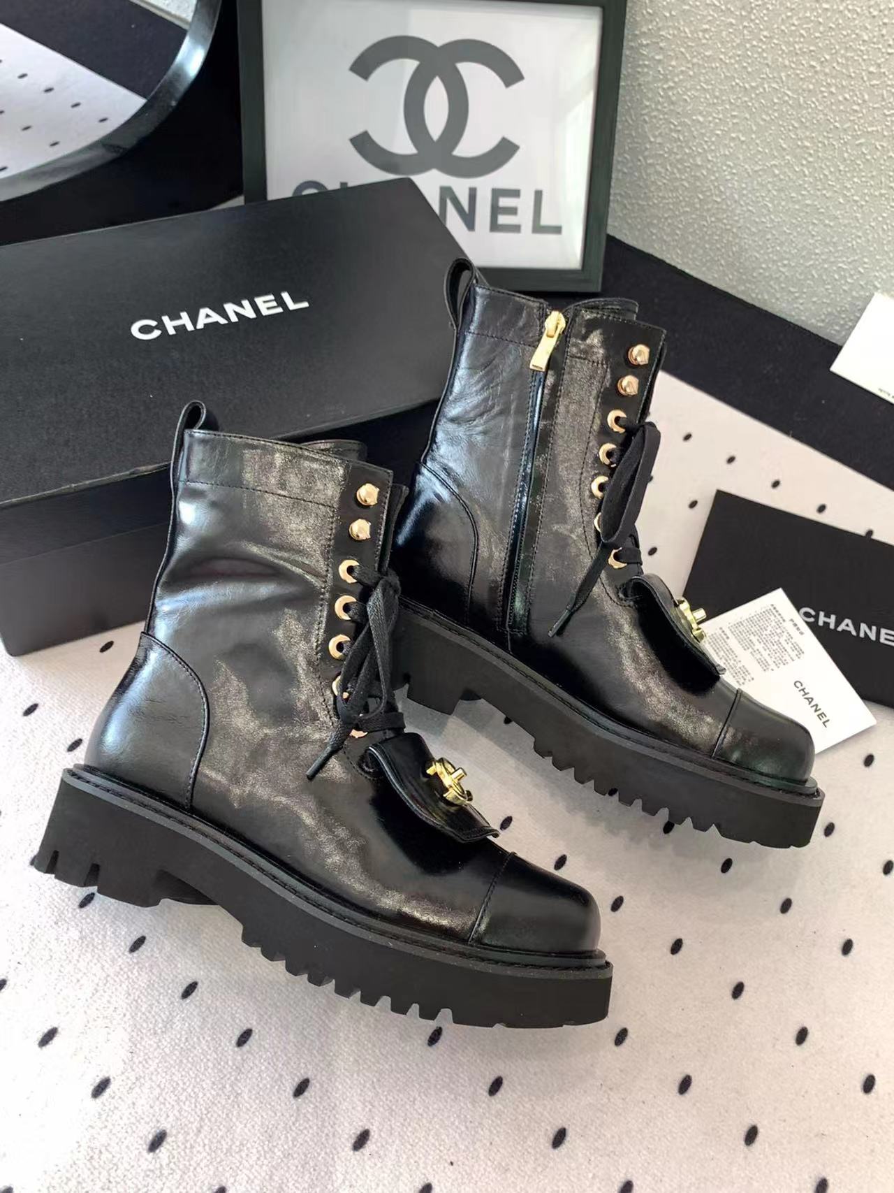 CHANE1 高品質レースアップマーティンブーツ【50％割引+送料無料】