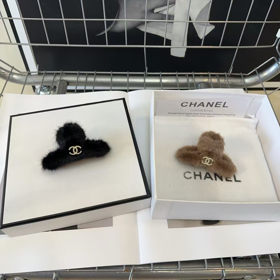 CHANE1 ダブルC ぬいぐるみ ヘアクリップ【 50％割引+送料無料】