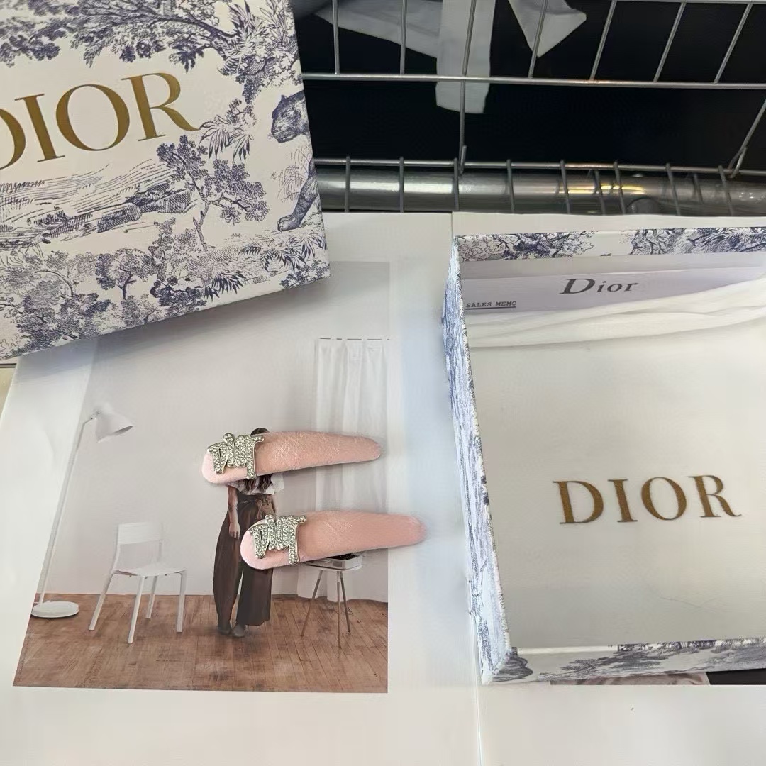 DI0R ダイヤモンドレター ヘアクリップ ペア【 50％割引+送料無料】