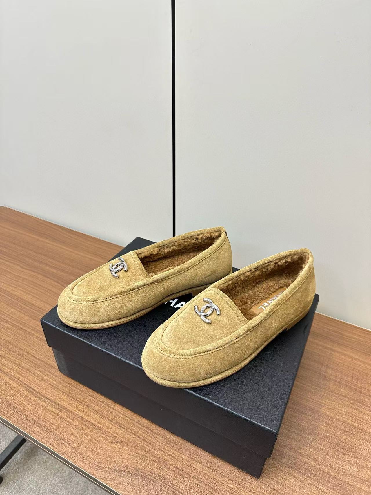 CHANE1 高品質ラムウールローファー【50％割引+送料無料】