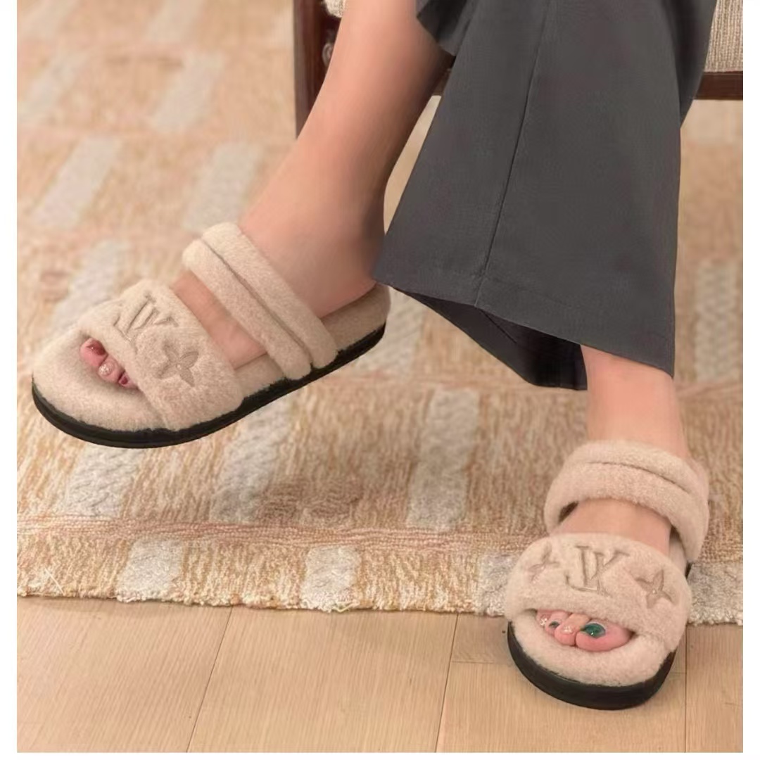 LV高品質ぬいぐるみスリッパ【50％割引+送料無料】