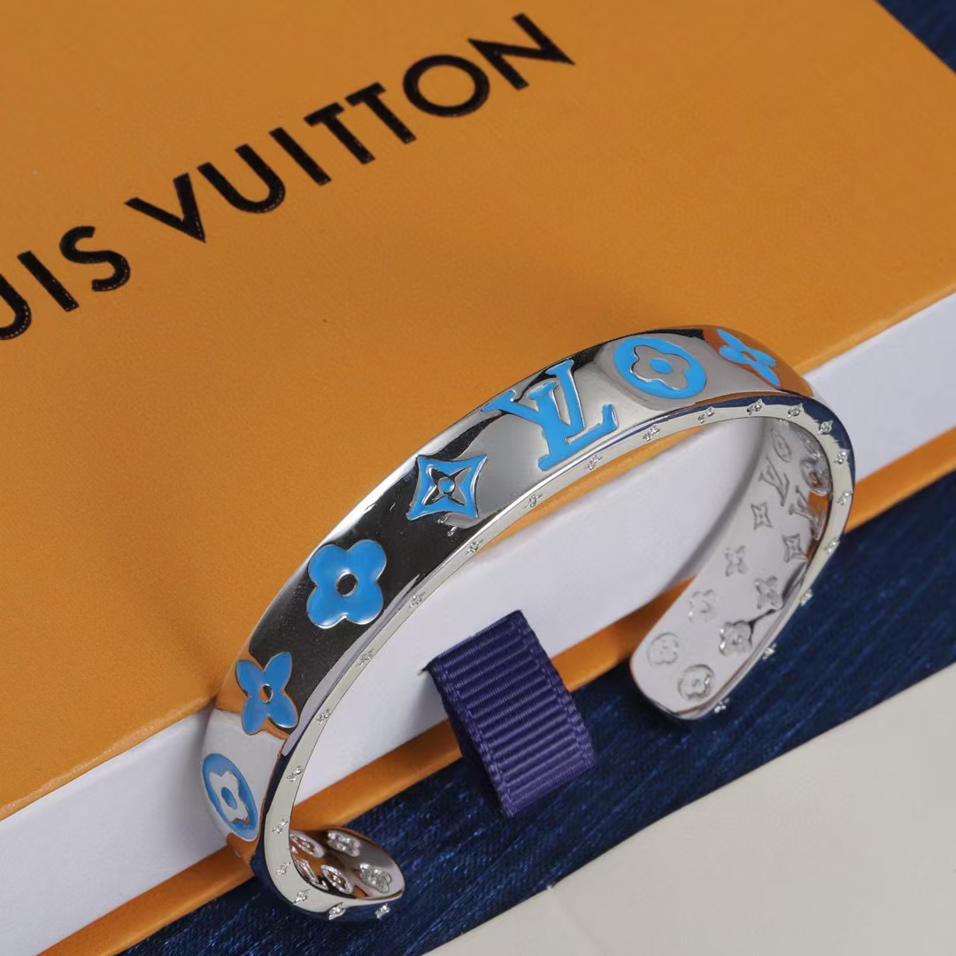 LV 四つ葉のクローバー ブレスレット【50％割引+送料無料】