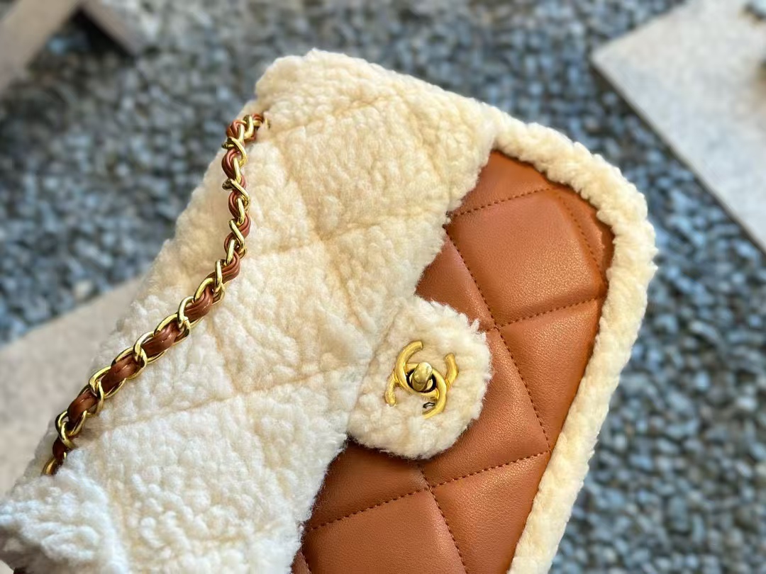 CHANE1 CF ラムウール チェーンバッグ【50％割引+送料無料】