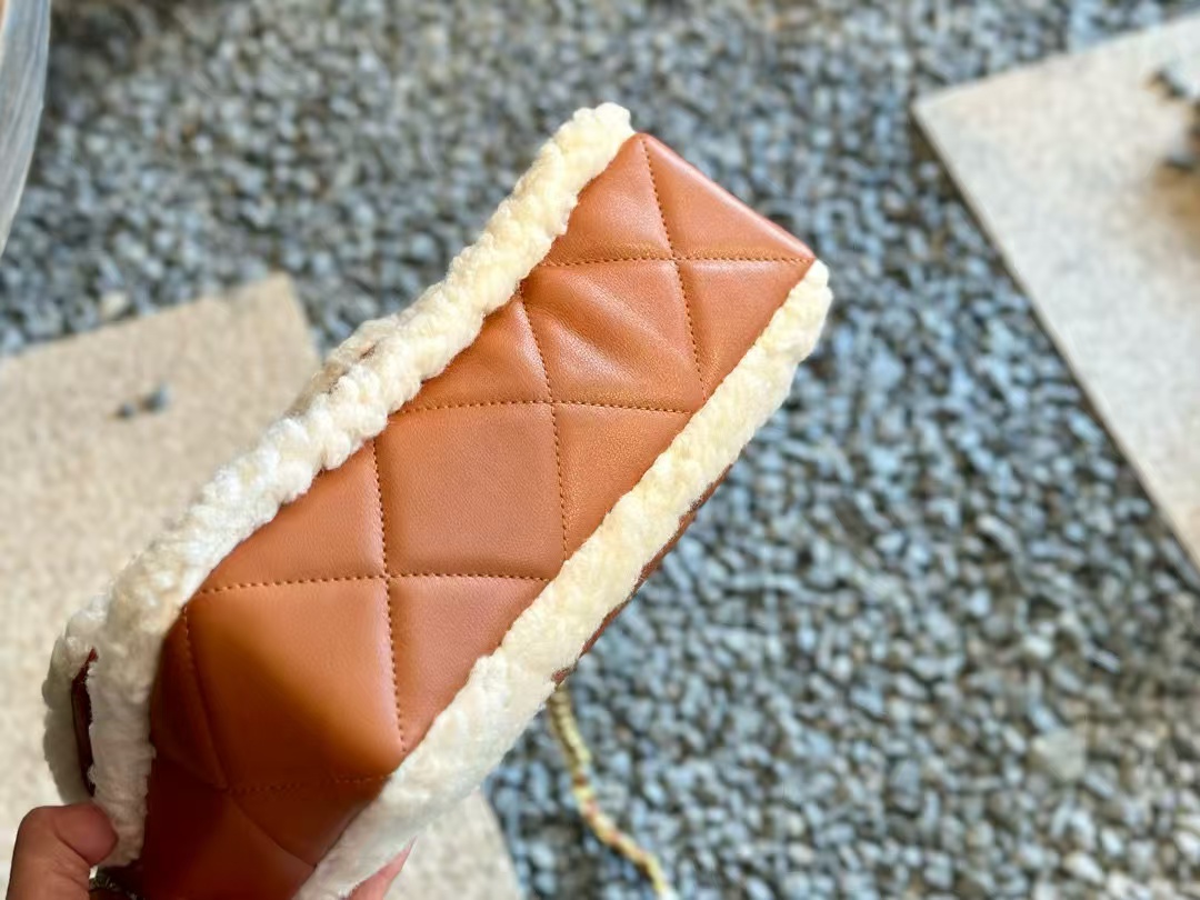 CHANE1 CF ラムウール チェーンバッグ【50％割引+送料無料】