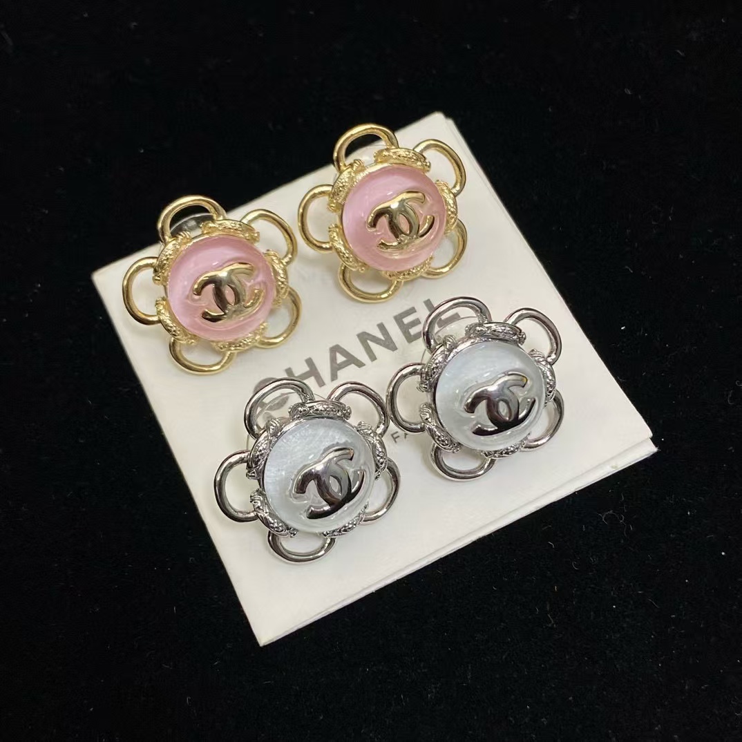 CHANE1 ファイブフラワー ダブルC スタッドピアス【50％割引+送料無料】