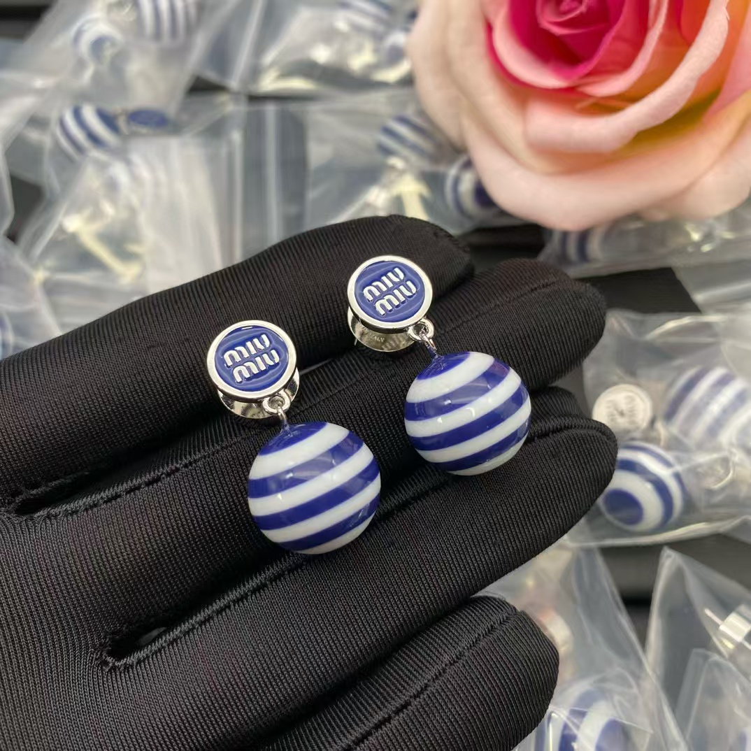 M1UM1U ストライプ ラウンド イヤリング【50％割引+送料無料】