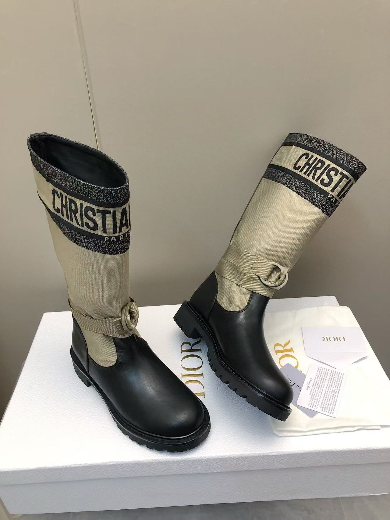 DI0R 高級牛革レターブーツ【50％割引+送料無料】