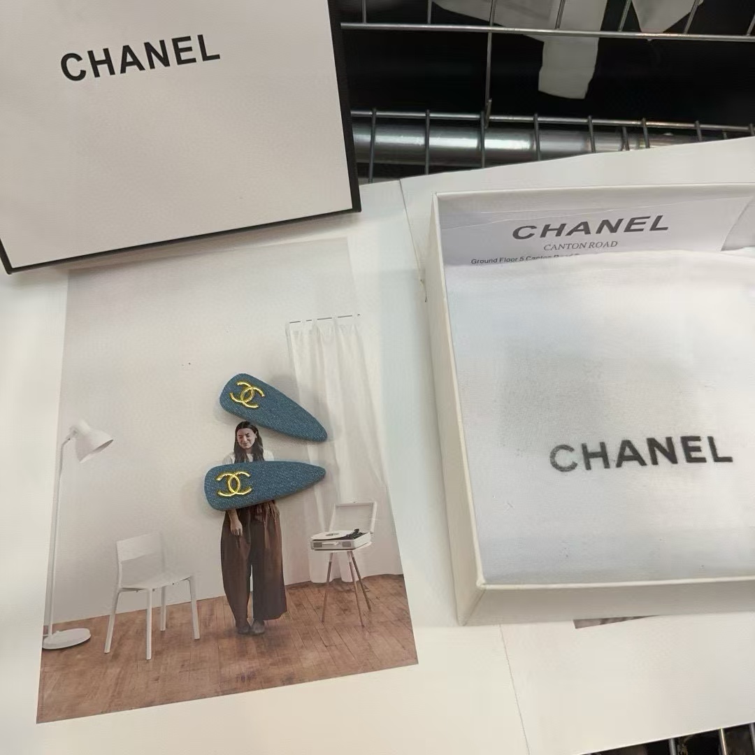 CHANE ダブル C ロゴ デニム ヘアクリップ 1 組【50％割引+送料無料】