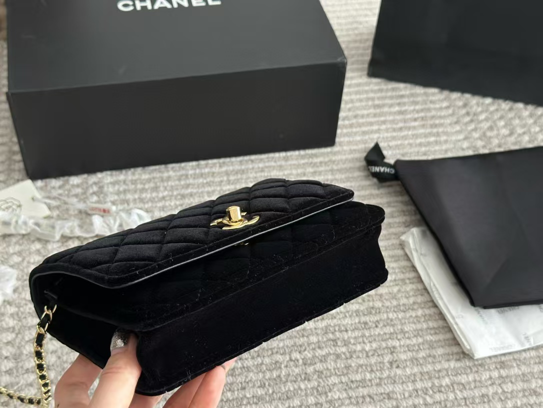 CHANE1 チェーンベルベットショルダークロスボディバッグ【50％割引+送料無料】