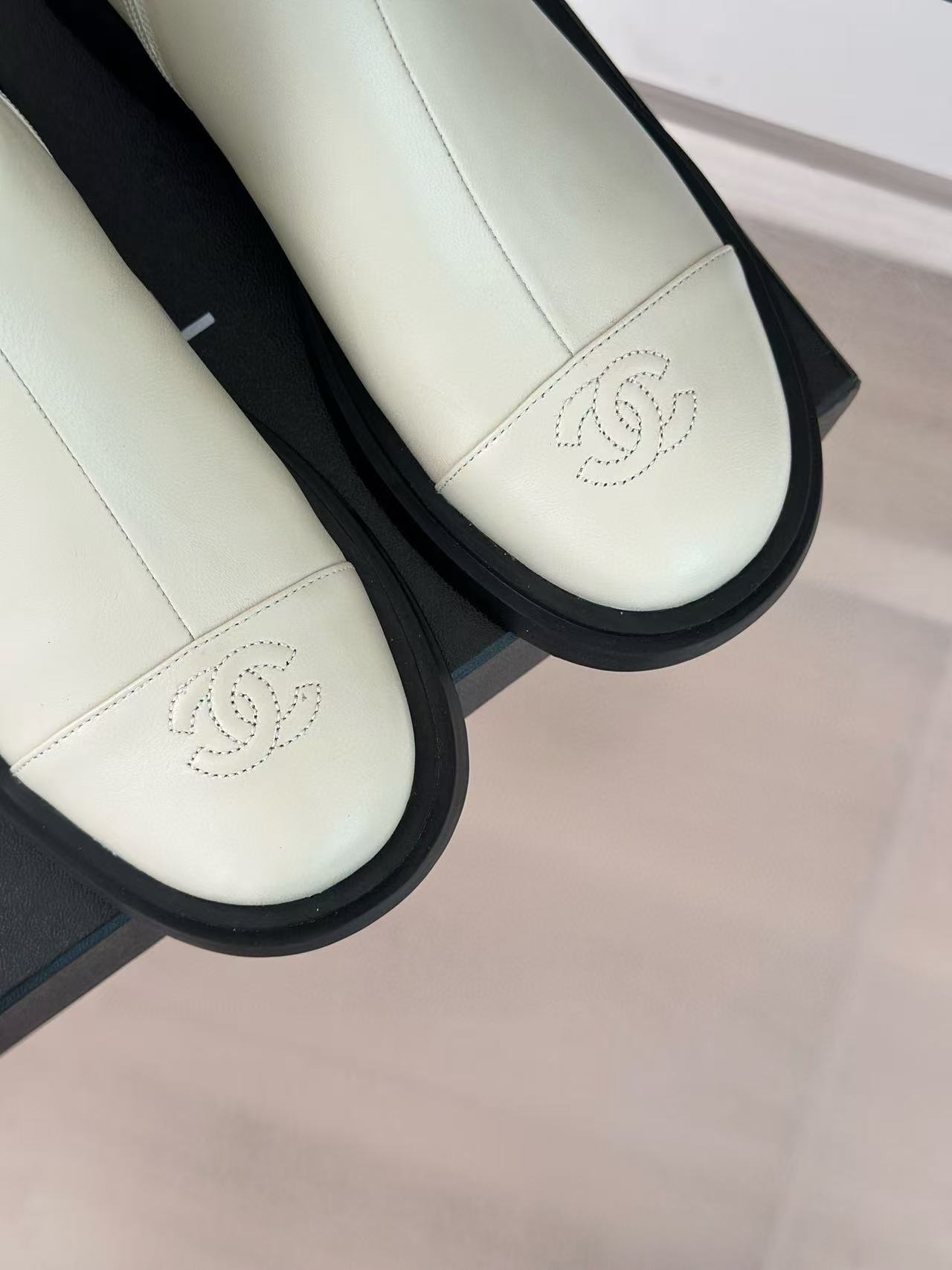 CHANE1 高級ダブルCロゴ シンプル厚底ショートブーツ【50％割引+送料無料】