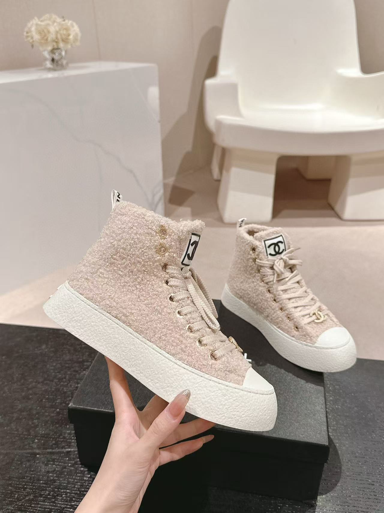 CHANE1 高品質ラムウール ハイカットシューズ【50％割引+送料無料】