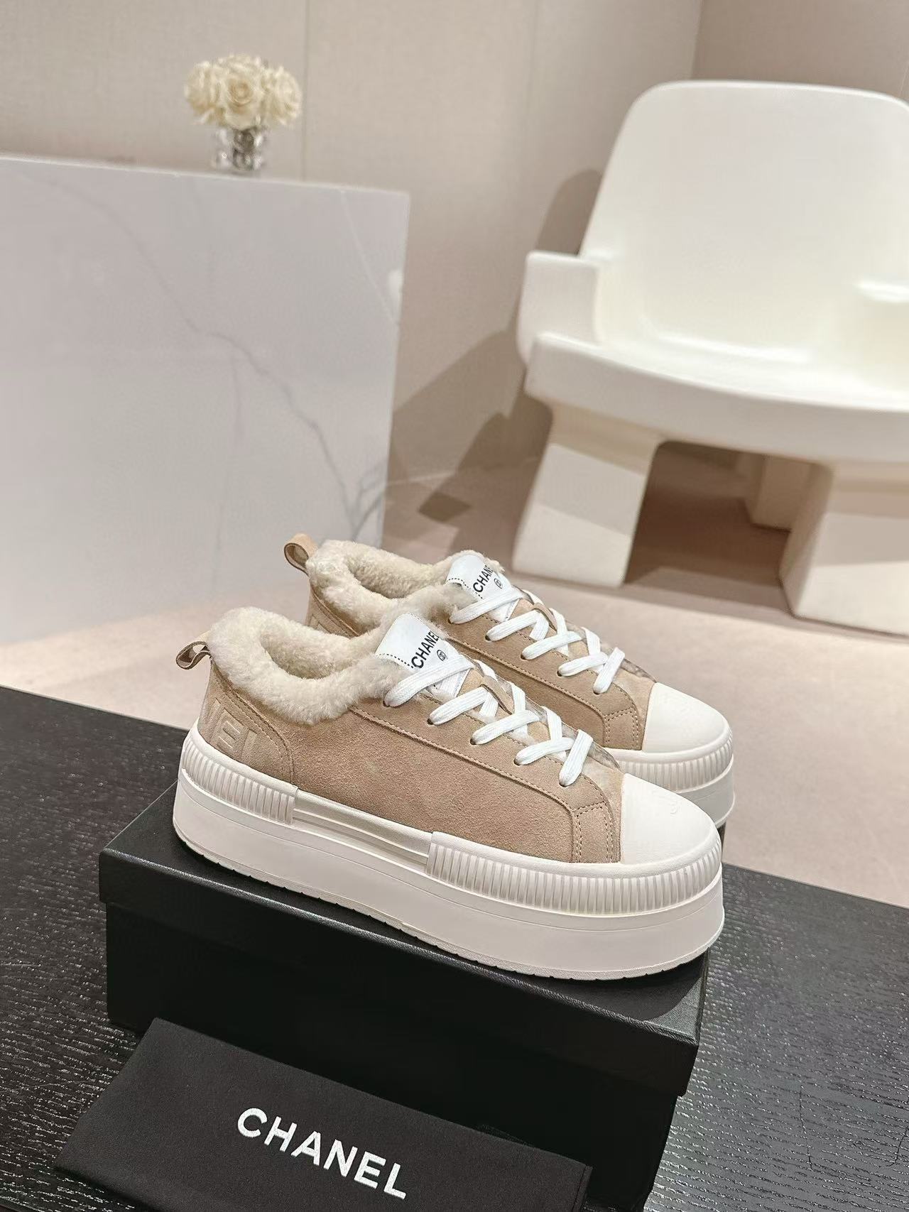 CHANE1 高品質ラムウールプラットフォームシューズ【50％割引+送料無料】