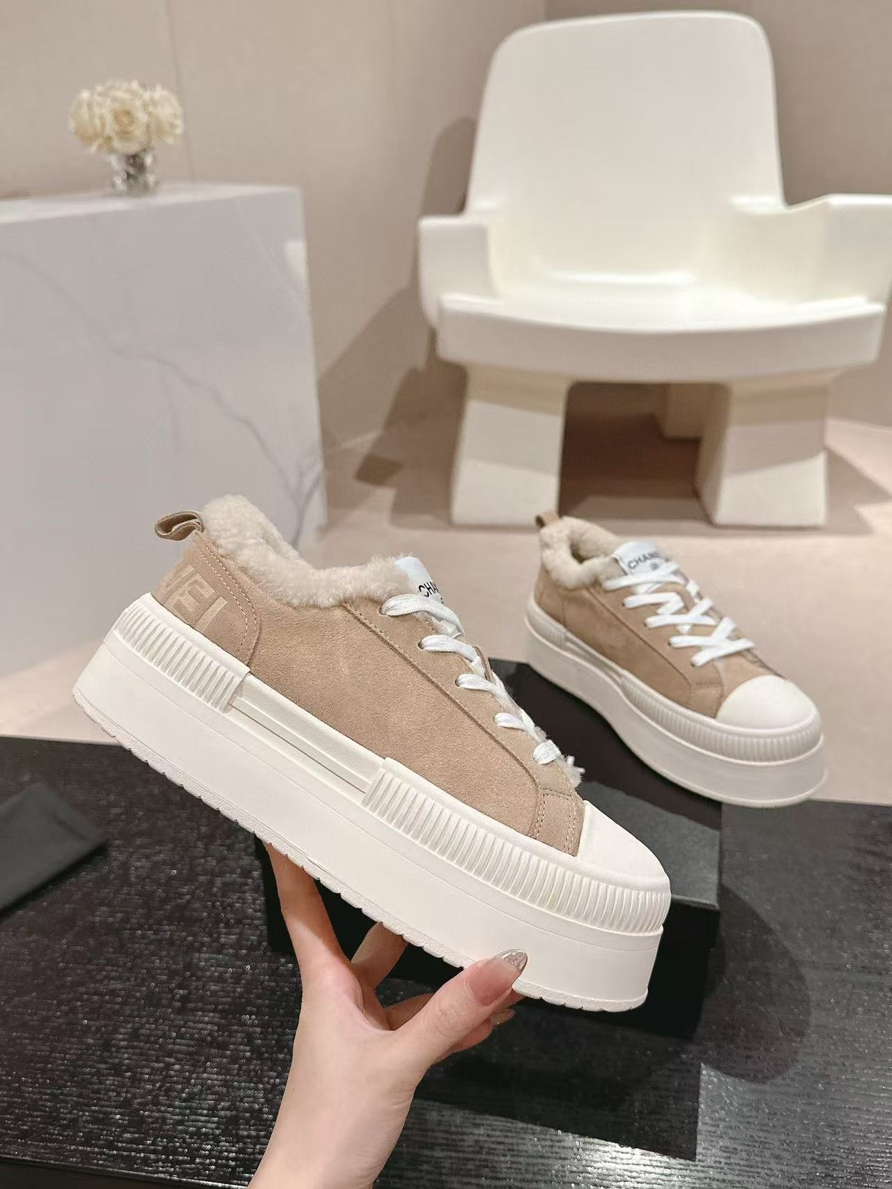 CHANE1 高品質ラムウールプラットフォームシューズ【50％割引+送料無料】