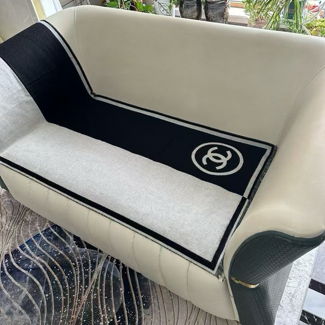 CHANE1 高品質黒と白の配色カシミヤ スカーフ【50％割引+送料無料】