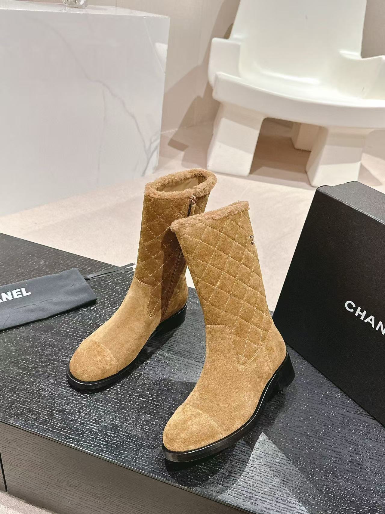 CHANE1 高品質シープスキンスプライシングラムウールブーツ【50％割引+送料無料】