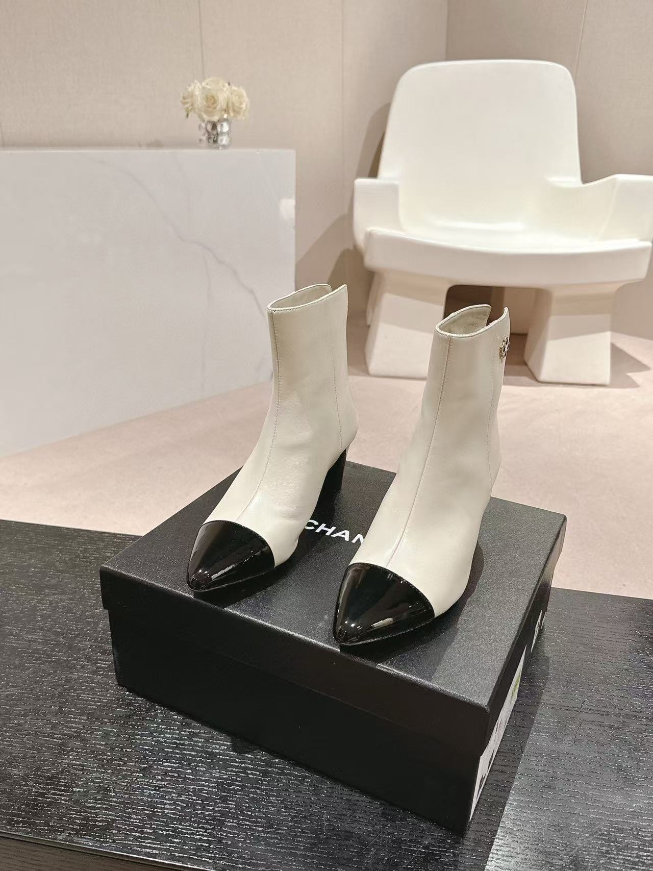 CHANE1 高品質ポインテッドトゥブーツ【50％割引+送料無料】