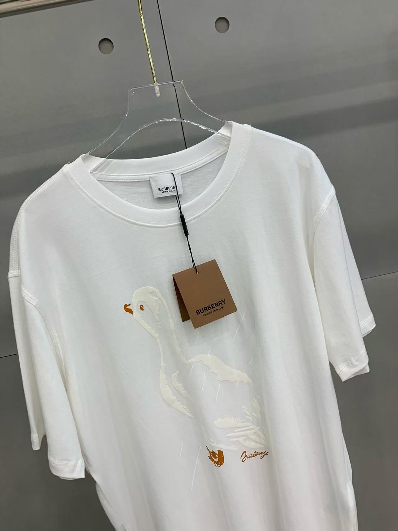 BUR8ERRY ペンギンレター柄立体プリントTシャツ【50％割引+送料無料】