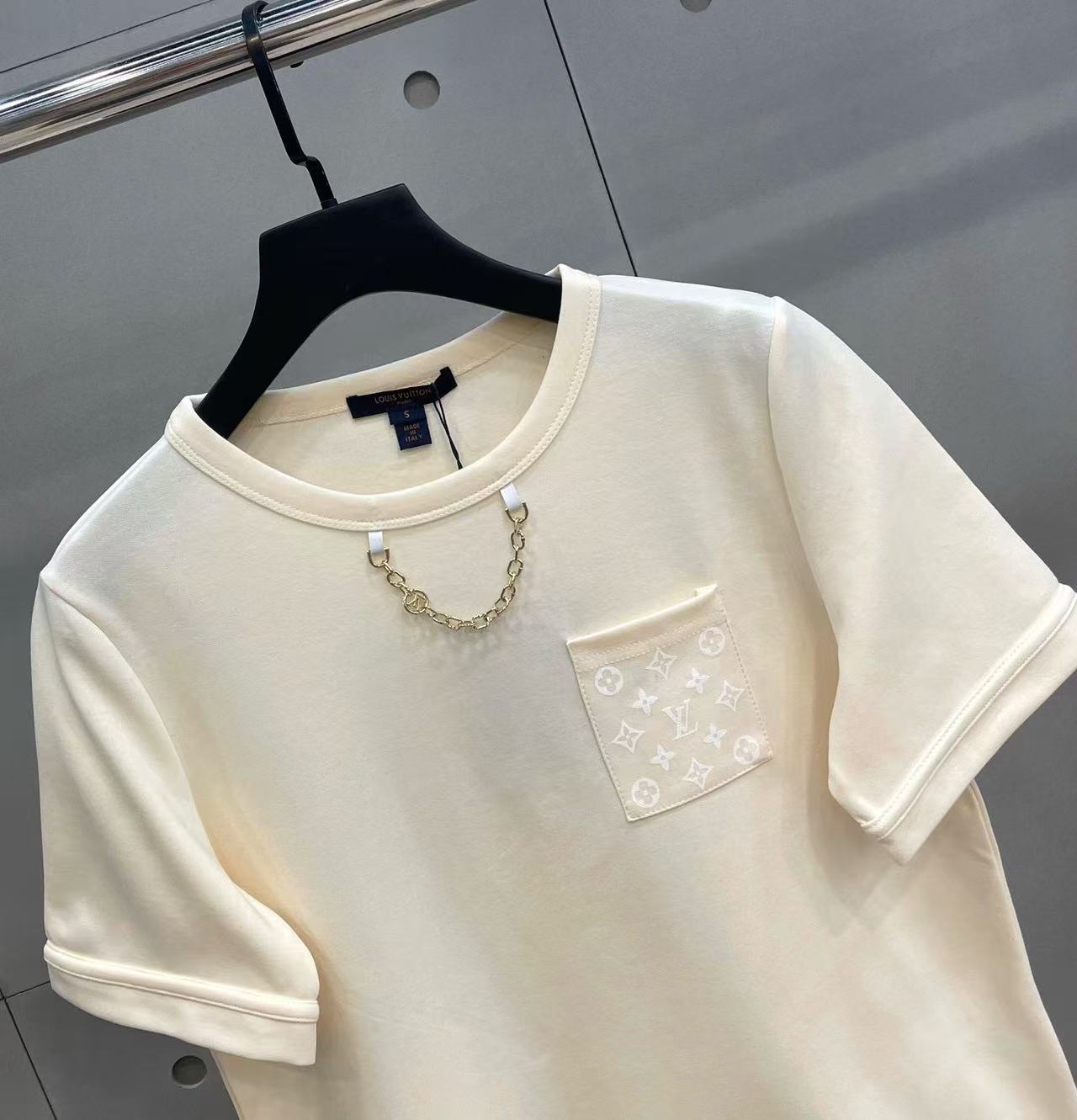 LV チェーンポケット プリント Tシャツ【50％割引+送料無料】