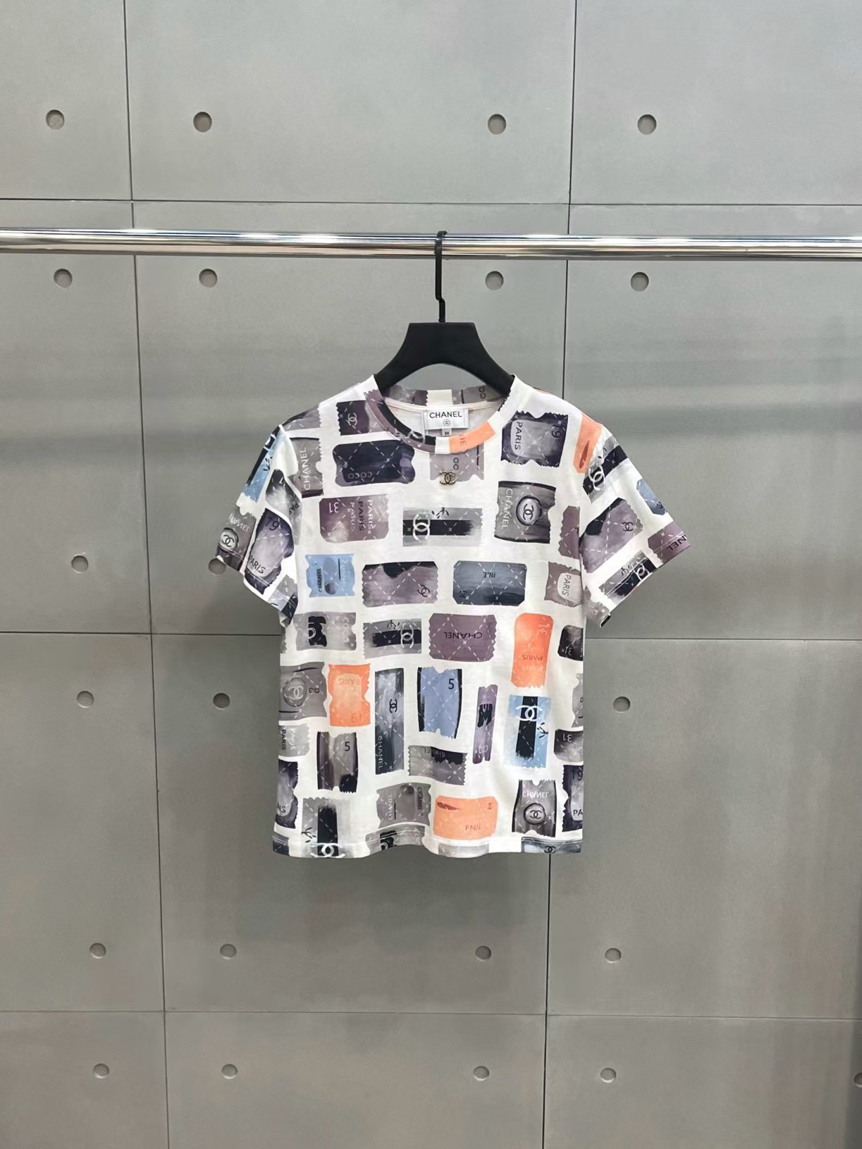 CHANE1フォーマット カラーブロック立体レターTシャツ【50％割引+送料無料】