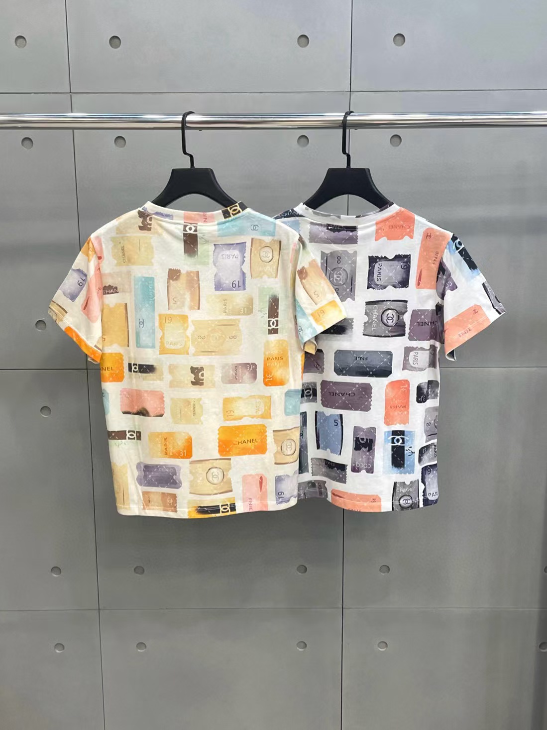 CHANE1フォーマット カラーブロック立体レターTシャツ【50％割引+送料無料】