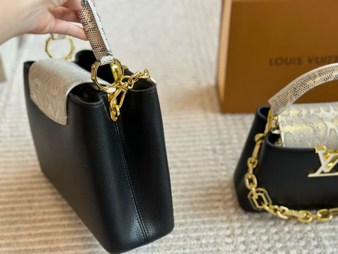 LV Capucinesハードウェアバックルハンドバッグ【50％割引+送料無料】