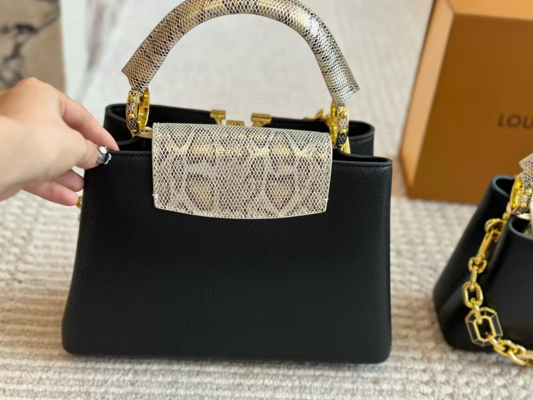 LV Capucinesハードウェアバックルハンドバッグ【50％割引+送料無料】
