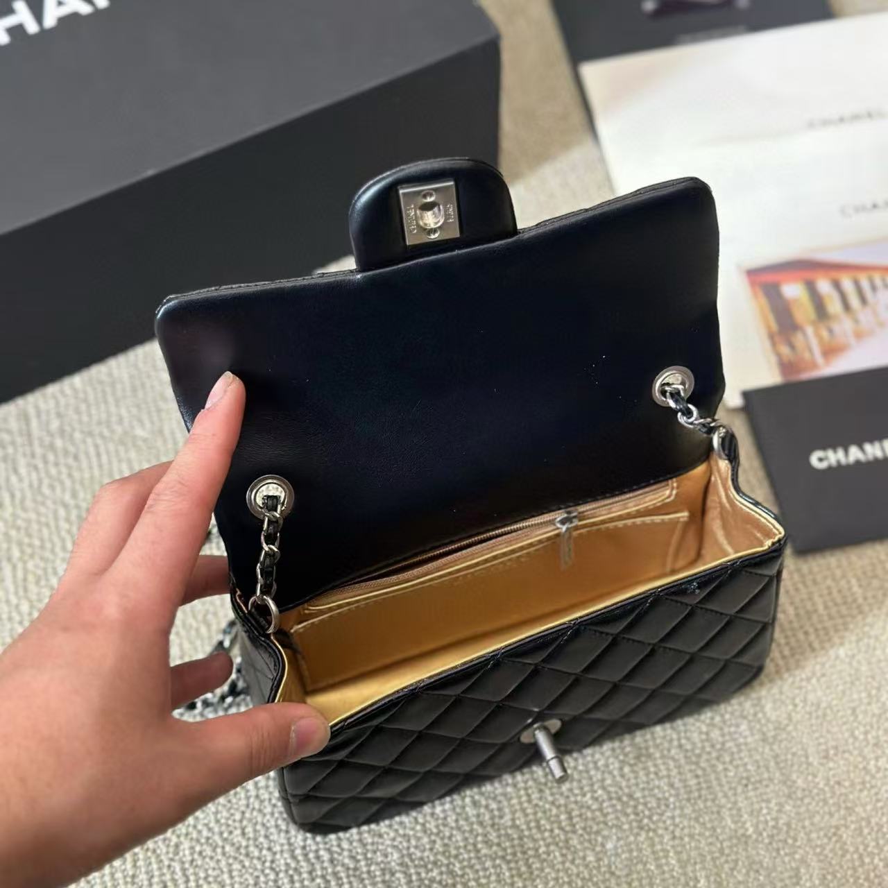 CHANE1 シープスキン シルバーボール ショルダー クロスボディバッグ【50％割引+送料無料】