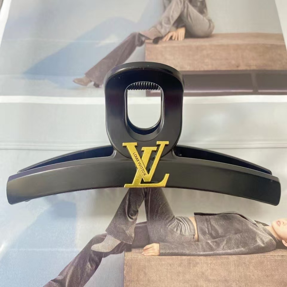 LV シンプルロゴ ヘアクリップ【50％割引+送料無料】