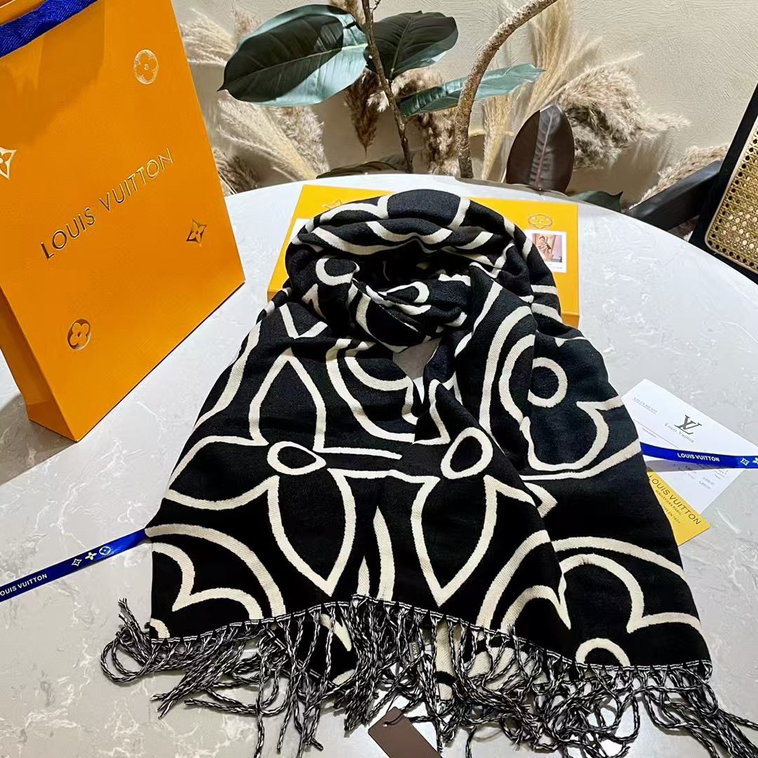 LV 四つ葉のクローバー タッセル カシミヤスカーフ【50％割引+送料無料】