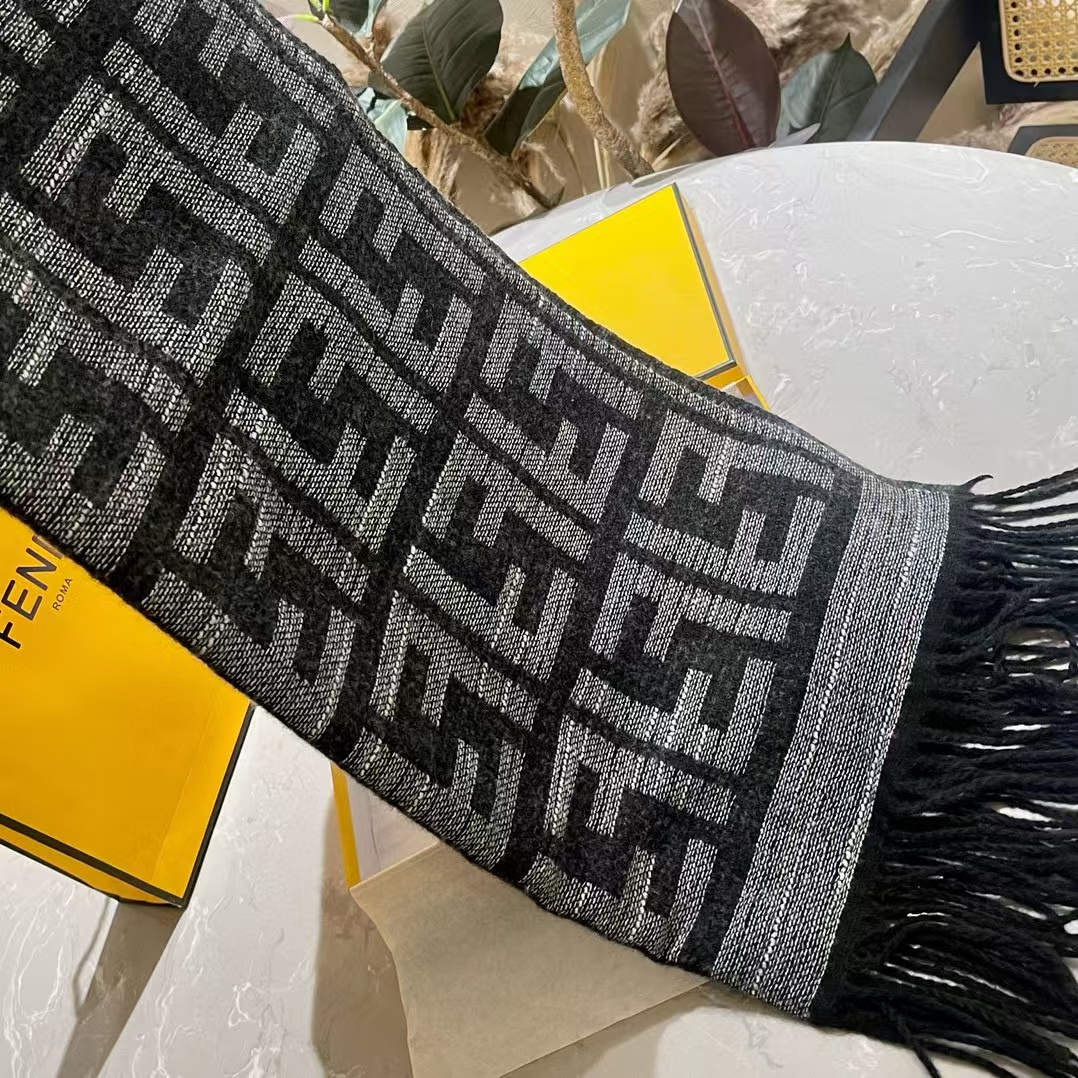 FEND1FF タッセルカシミヤスカーフ【50%割引+送料無料】