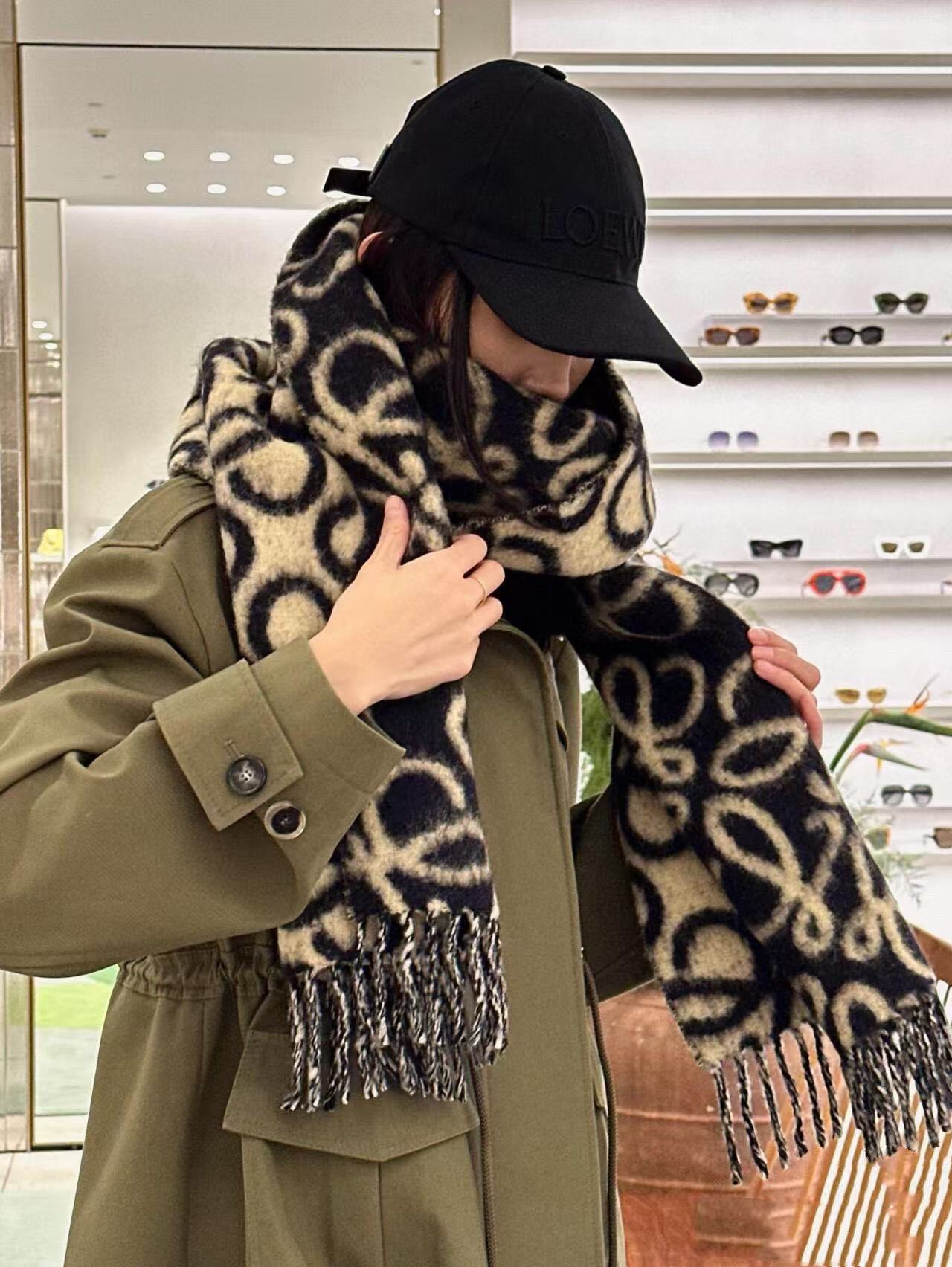 L0WEW フリンジ付きカシミヤスカーフ【50％割引+送料無料】