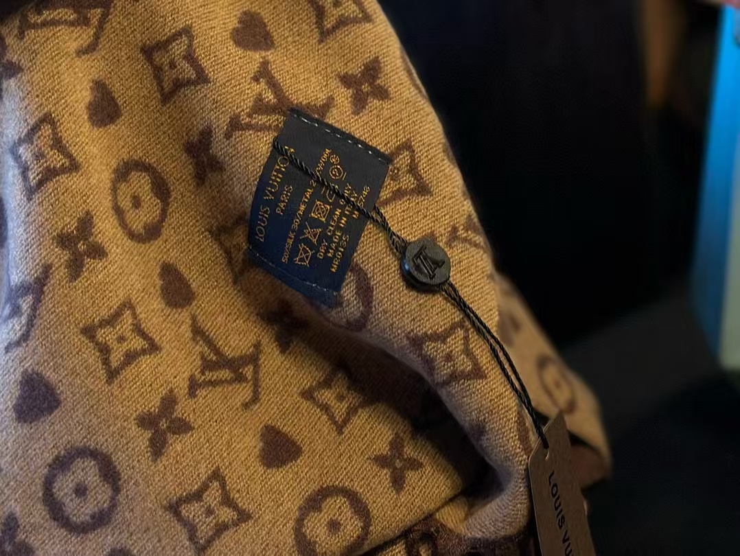 LV 四つ葉のクローバー タッセル カシミヤスカーフ【50％割引+送料無料】