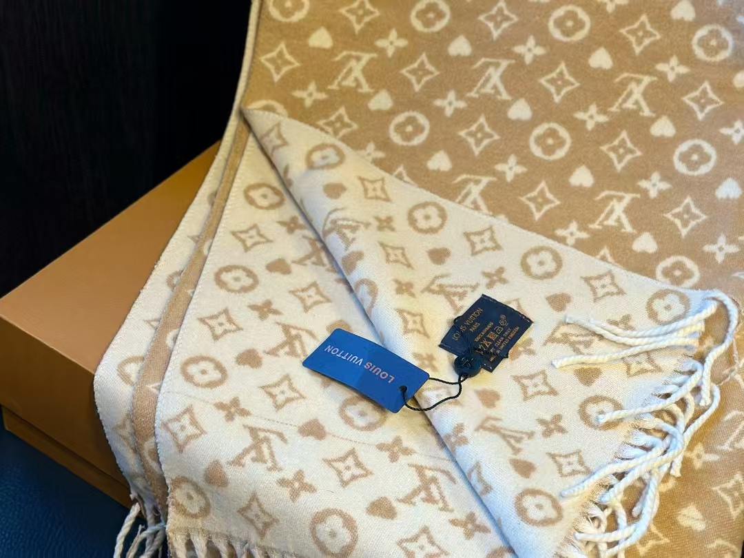 LV 四つ葉のクローバー タッセル カシミヤスカーフ【50％割引+送料無料】