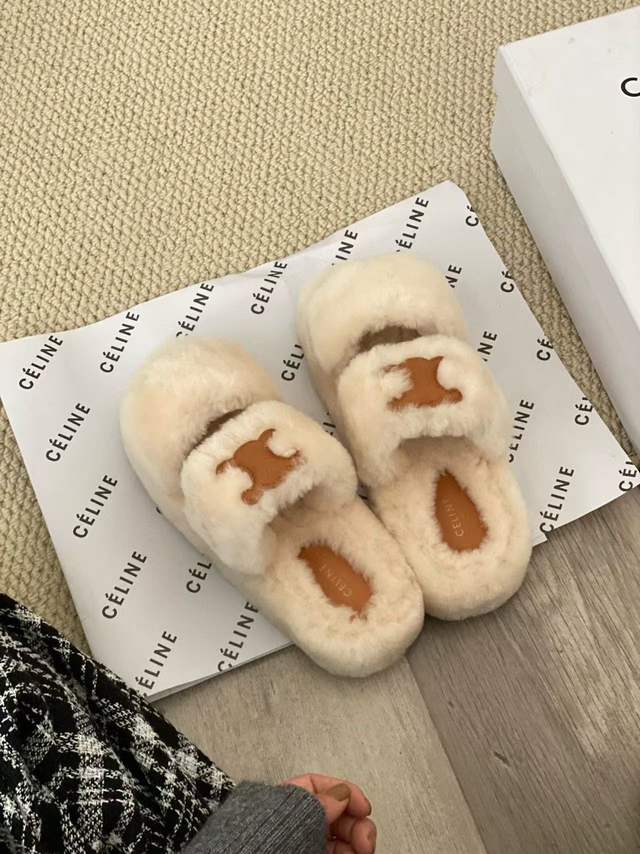 CEL1NE 高品質凱旋門毛皮スリッパ【50%割引+送料無料】