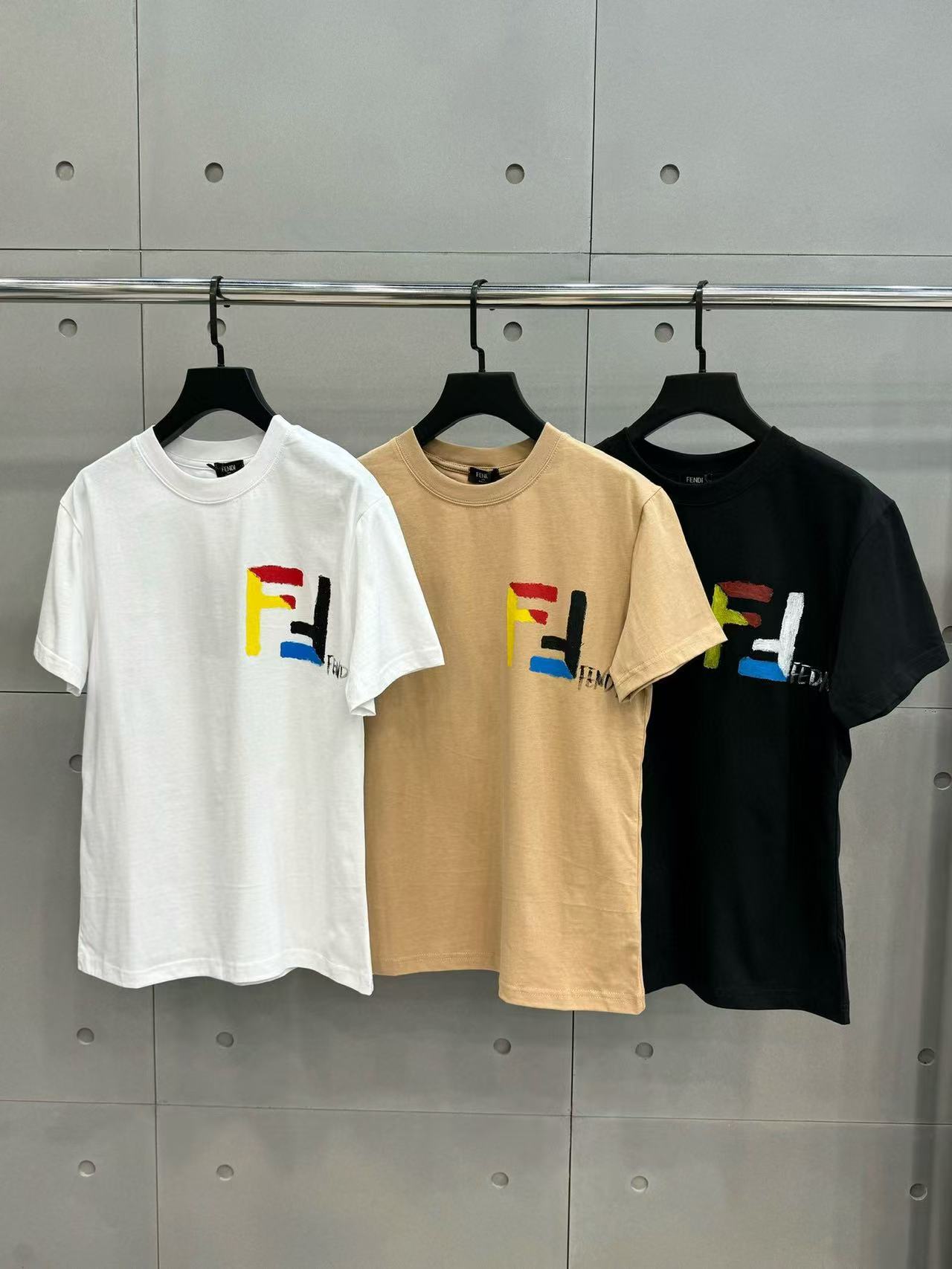 FEND1 シンプルダブルFカラーレタープリントグラフィックTシャツ【50％割引+送料無料】