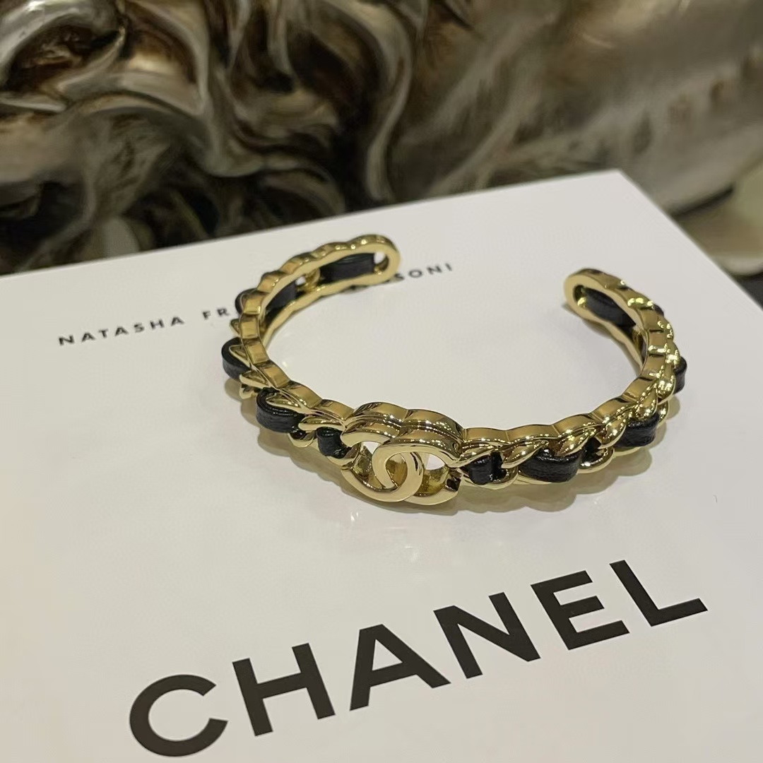 CHANE124K ダブルC オープンブレスレット【50%割引+送料無料】