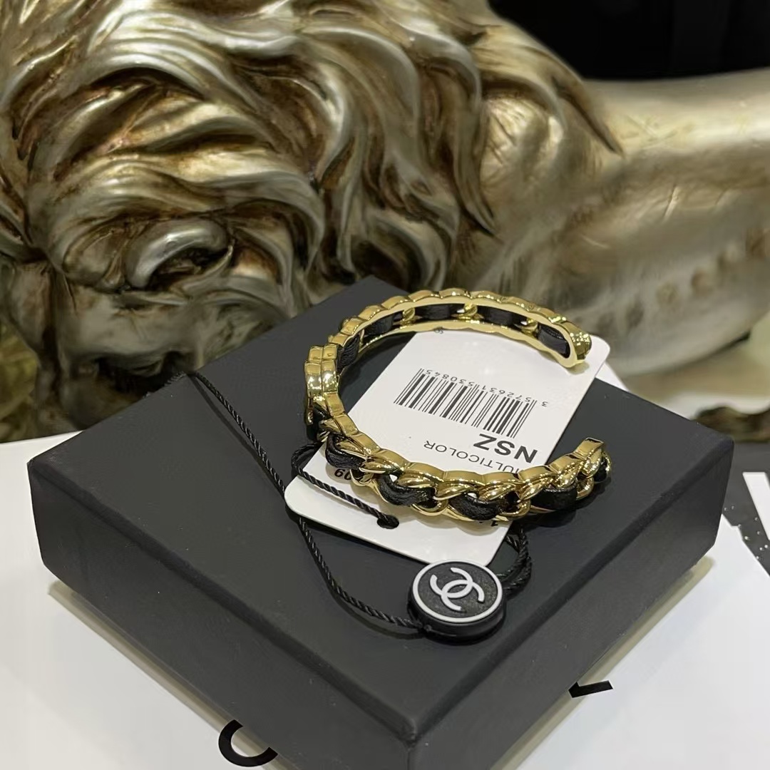 CHANE124K ダブルC オープンブレスレット【50%割引+送料無料】