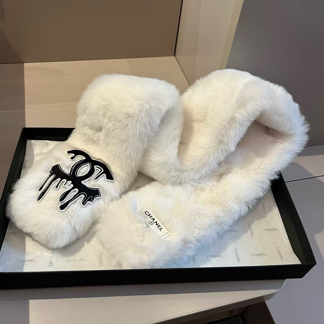 CHANE1 ダブル C ラージ ロゴ ファーリー スカーフ【50％割引+送料無料】