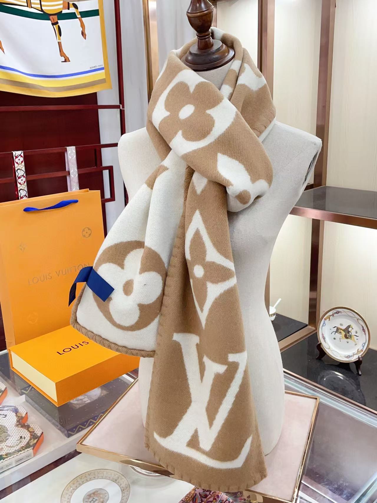 LV 四つ葉のクローバー ウールスカーフ【50%割引+送料無料】