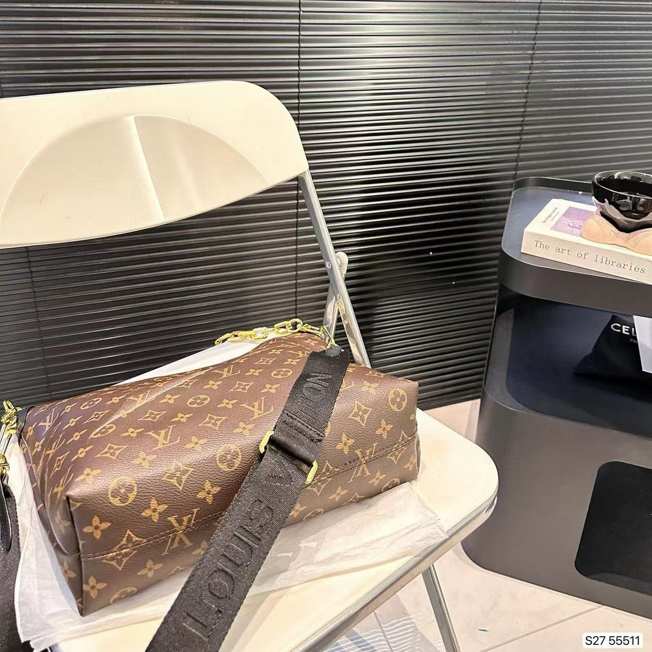 LV チェーン老眼ショルダークロスボディバッグ【50％割引+送料無料】