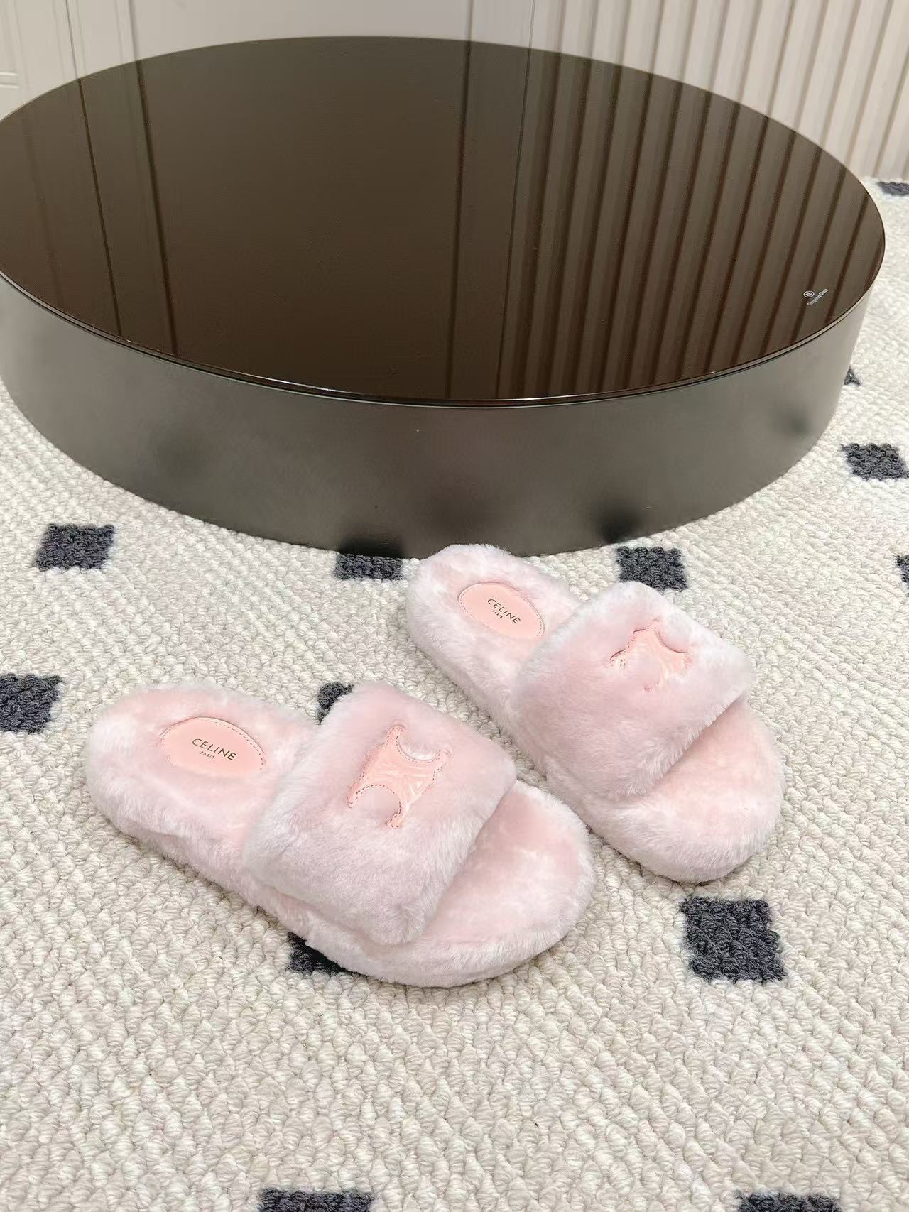 CEL1NE 高品質凱旋門ぬいぐるみスリッパ【50％割引+送料無料】