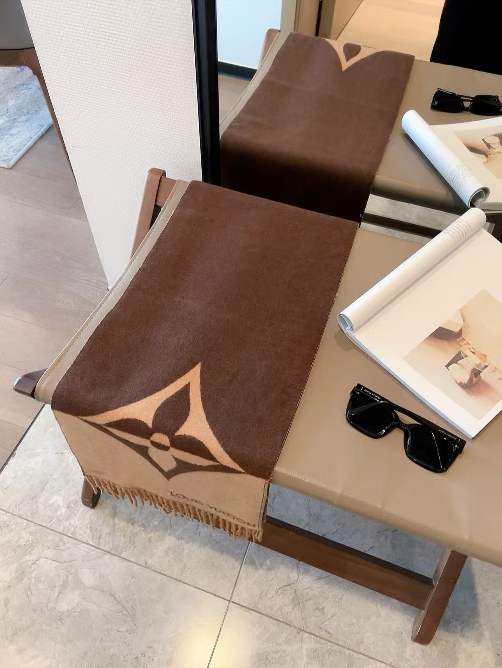 LV 四つ葉のクローバー カシミヤ フリンジスカーフ【50％割引+送料無料】