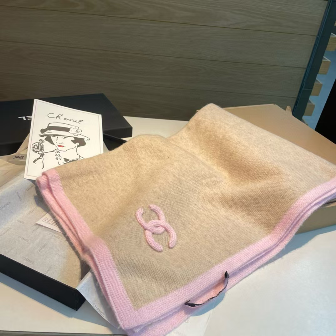 CHANE1 ピンク ダブル C ロゴ カシミア スカーフ【50％割引+送料無料】