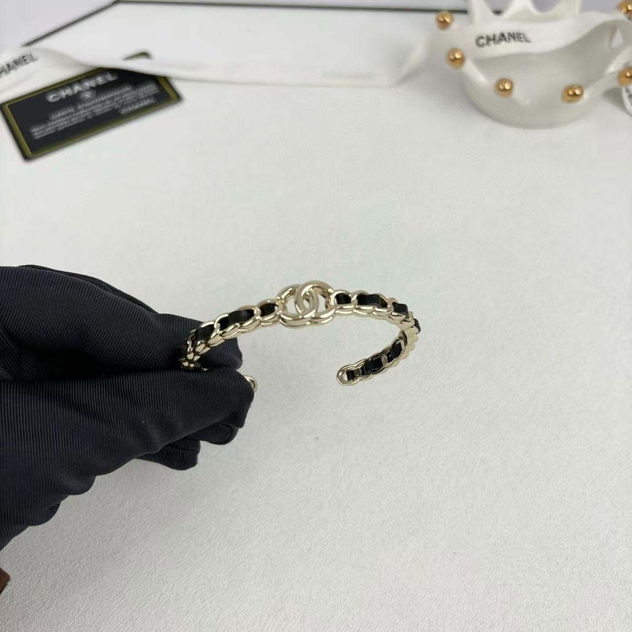 CHANE1 ライトゴールド クラシック レザー オープン ブレスレット【50％割引+送料無料】