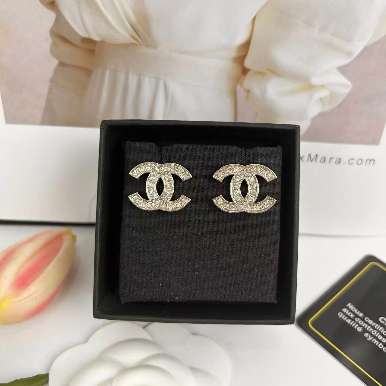 CHANE1 ダブル C ロゴ ダイヤモンド スタッド ピアス【50％割引+送料無料】