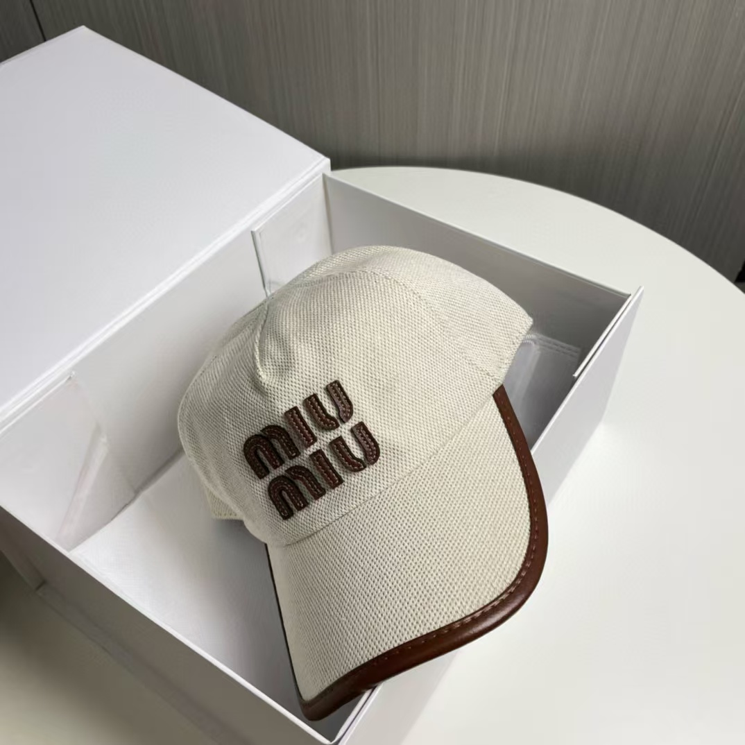 M1UM1U レターベースボールキャップ【50％割引+送料無料】