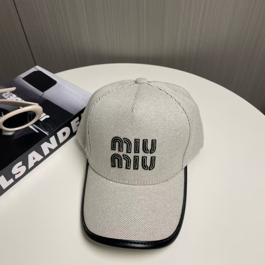 M1UM1U レターベースボールキャップ【50％割引+送料無料】