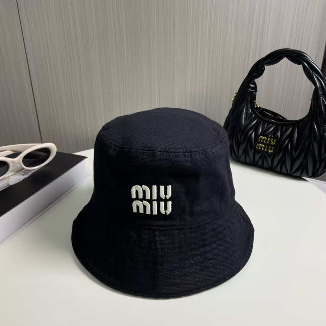 M1UM1Uレターバケットハット【50％割引+送料無料】